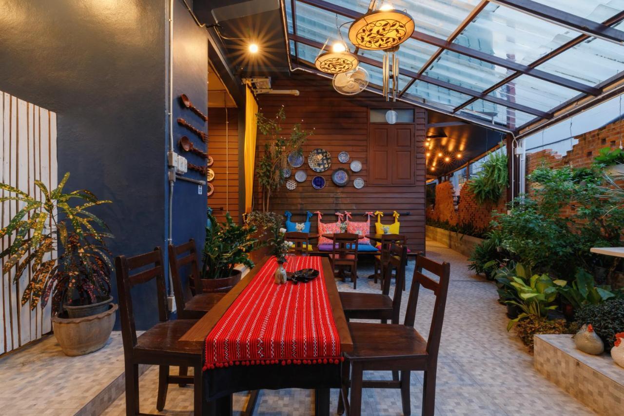 Hostel Ilili House Čiang Mai Exteriér fotografie