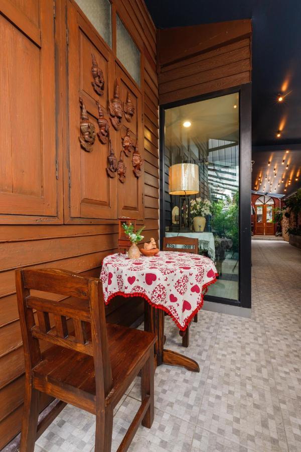 Hostel Ilili House Čiang Mai Exteriér fotografie